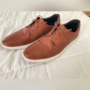 Men’s Alfani brown casual shoes w/ white soles. Size 10.